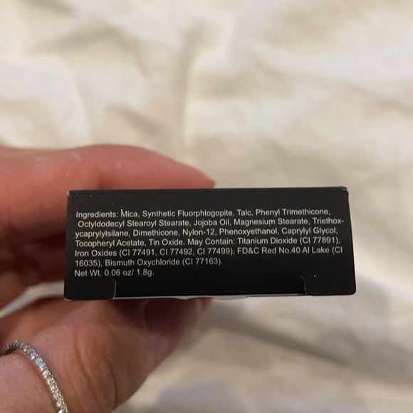 Eyeshadows - Picture 10 of 10